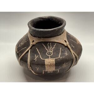 Tarahumara Indigenous Pottery Vase Urn Rawhide Sinew Primitive Drawings OOAK